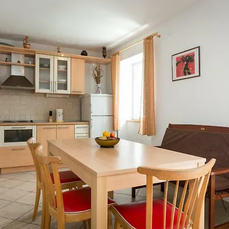 Captain's House, Bol-brac Appartement *