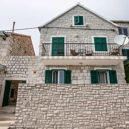 Apartment Captain's House, Bol-brac