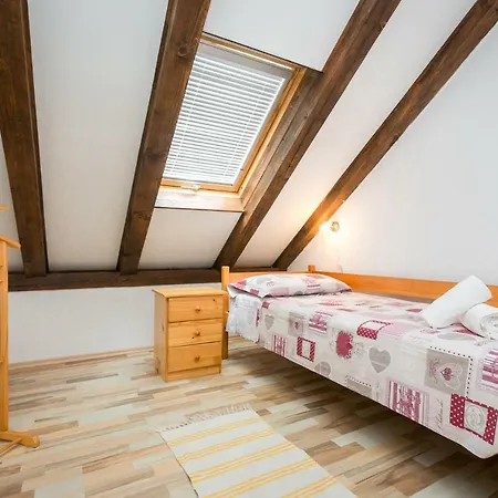 Apartment Captain's House, Bol-brac