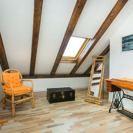 Apartment Captain's House, Bol-brac