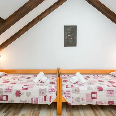 Captain's House, Bol-brac Apartment Bol